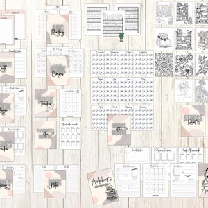 Puede incluir: Un conjunto de p&aacute;ginas imprimibles de seguimiento de libros y diario de lectura con un esquema de color rosa y marr&oacute;n. Las p&aacute;ginas incluyen secciones para hacer un seguimiento de los libros le&iacute;dos, las citas favoritas, el bingo de libros, el seguimiento de las series, y mucho m&aacute;s.