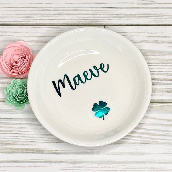 Four Leaf Clover Ring Dish, Custom 4 Leaf Clover Trinket Dish, Good Luck Gift for Friend, St. Patricks Day, Shamrock Gift, Irish Decor Gift