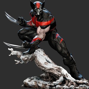 Peut inclure: Figurine détaillée d'un super-héros en position dynamique, vêtu d'une combinaison noire et rouge avec des griffes argentées déployées. La figurine est posée sur une branche d'arbre vieillie et enneigée, avec des détails et des textures complexes.