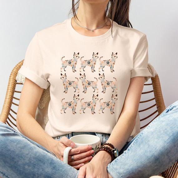 Chihuahua Mama T-Shirt, Chi Mama. Gift For Chihuahua Mom Chihuahua Mama T-Shirt, Chi Mama. Gift For Chihuahua Mom