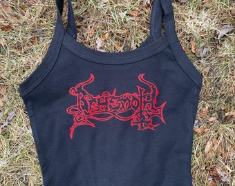 Behemoth Death Black Metal-logotyp Croppad linne | Handgjord bandinspirerad skjorta