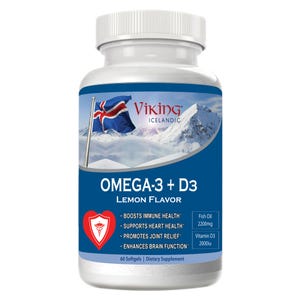 Może przedstawiać: Biała butelka suplementu diety Viking Icelandic Omega-3 + D3 o smaku cytrynowym. Etykieta zawiera flagę Islandii, g&oacute;ry oraz tekst "Wzmacnia odporność", "Wspiera zdrowie serca" i "Łagodzi b&oacute;le staw&oacute;w". Zawiera 60 kapsułek.