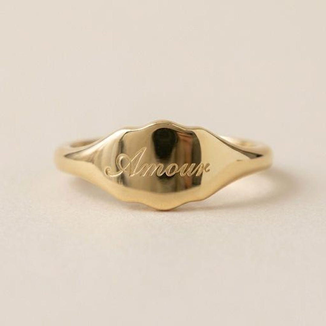 Signet Ring With R Script Wavy Custom Script Signet Ring, Personalized Name Ring, Wavy Face Gold ...