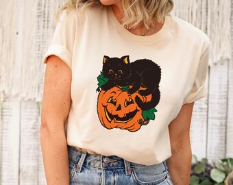 Black Cat Pumpkin Tshirt, Fall Shirt, Halloween Shirt, Black Cat Halloween Tshirt, Vintage Halloween Shirt