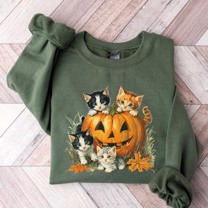 Vintage 90s Cat Halloween Sweatshirt, Retro Halloween Shirt, Spooky Season Tee, Pumpkin Shirt, Cat Lover Shirt, Black Cat, Spooky Season