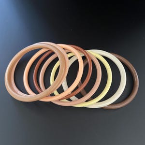 Set of 8 Vintage Fall Colored Lucite Bangle Bracelets