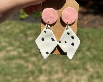 Pendientes de arcilla de geoda rosa