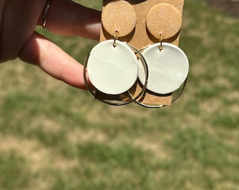 Pendientes de arcilla colgantes de aro boho
