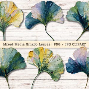 以下が含まれることがあります： 黄色、青、緑、紫の色合いのイチョウの葉が6枚描かれたミクストメディアのアートワーク。葉はテクスチャ加工された塗装の外観で、筆致が見えます。「Mixed Media Ginkgo Leaves | PNG + JPG CLIPART」というテキストが下にあります。