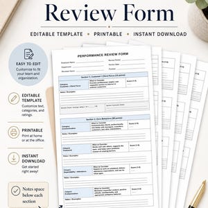 Może przedstawiać: Stos białych papierowych formularzy oceny wyników z czarnym tekstem i niebieskimi nagłówkami. Formularze zawierają sekcje dotyczące informacji o pracowniku, koncentracji na kliencie, zachowań i notatek. Tekst brzmi Performance Review Form, Editable Template, Printable oraz Instant Download.