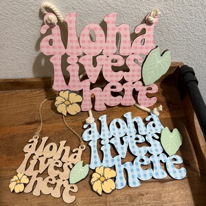 Aloha Lives Here Sign, Palaka Print Decor, Hawaiian Christmas Ornament Handmade, Made In Hawaii, Puakenikeni Flower Decor, Aloha Sign image 7