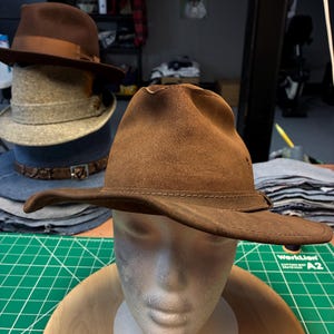Minnetonka Brown Suede Leather Outback Cowboy Hat – Made in USA – Small, Indiana Hat