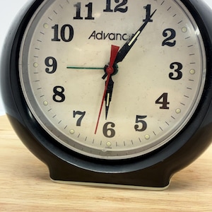 Vintage Advance Mechanical Alarm Clock – Retro Black Wind-Up Desk Clock – Space Age Analog Clock – Working Condition