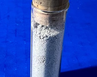 Mt St Helens Ash in Vintage Gläsern - 45-jähriges Jubiläum