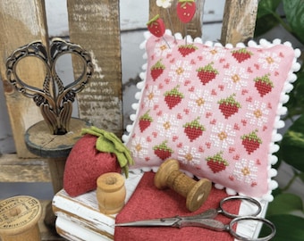 Strawberry Quilt by Primrose Cottage Stitches - Cross Stitch Paper Pattern