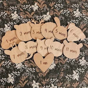 Cartes étapes bébé en bois