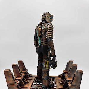 Isaac Clarke Statue - Various Sizes and Painting Options
