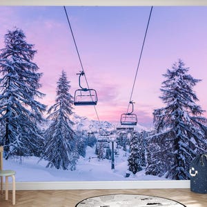 Tapete, Sesselbahn zu schneebedeckten Bergen, Winterlandschaft zum Abziehen und Aufkleben