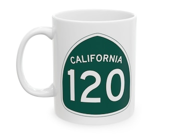 Caneca do Parque Nacional de Yosemite: Placa da Rodovia 120 de Tioga Pass