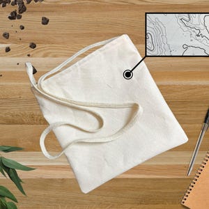 Bolso de aventura para niños / Bolso bandolera pequeño de lona color crema con forro de mapa topográfico / Bolso de colección Nature para senderismo, acampada y granja