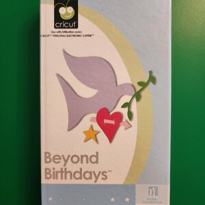 誕生日を超えて*シェイプ*新品箱入り*クリカットカートリッジ*製造中止品*クリカットのレガシーマシンで使用可能*コンピューターやWiFiに依存しません