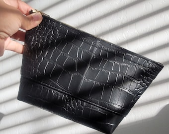 Bolsa para accesorios de piel sintética con diseño de cocodrilo