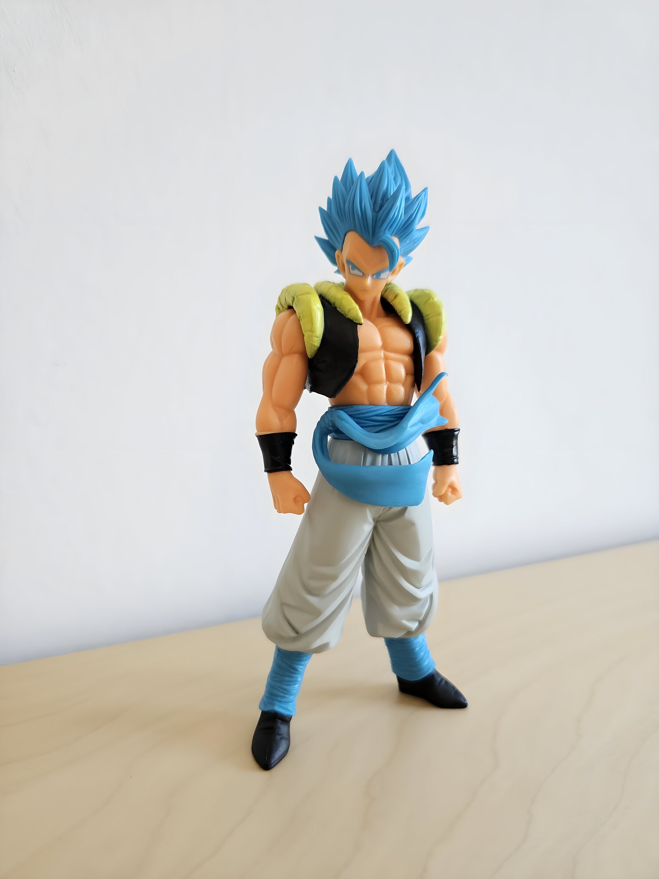 1/6 Scale Super Saiyan Blue Gogeta with LED - Dragon Ball Resin