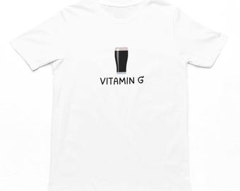 Camiseta con vitamina G - Camiseta unisex divertida para hombre y mujer, inspirada en Guinness, para adultos. Regalo inspirado en Guinness. Camiseta, camiseta, cultura de pub.
