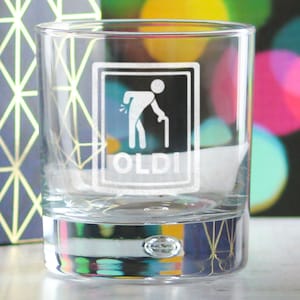 Personalisiertes graviertes Whiskyglas mit Oldi Design & Geschenkbox | Benutzerdefinierte Whiskygläser, lustige Geburtstagsgeschenke für Männer, Opa Dad Geschenke