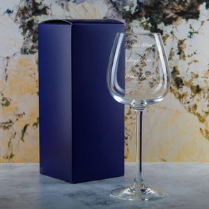 Personalised Engraved Wine Emotions Wine Glass with Name&#39;s Glass Script Measurements Design, Customise with Any Name