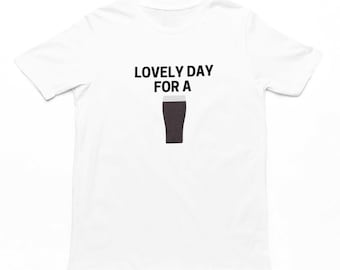 Camiseta "Un día encantador para una Guinness" / Camiseta unisex divertida para adultos inspirada en Guinness para hombres, regalo para amantes de Guinness, camiseta, cultura de pub, regalos