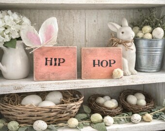 Hip Hop Bunny Shelf Sitter Set