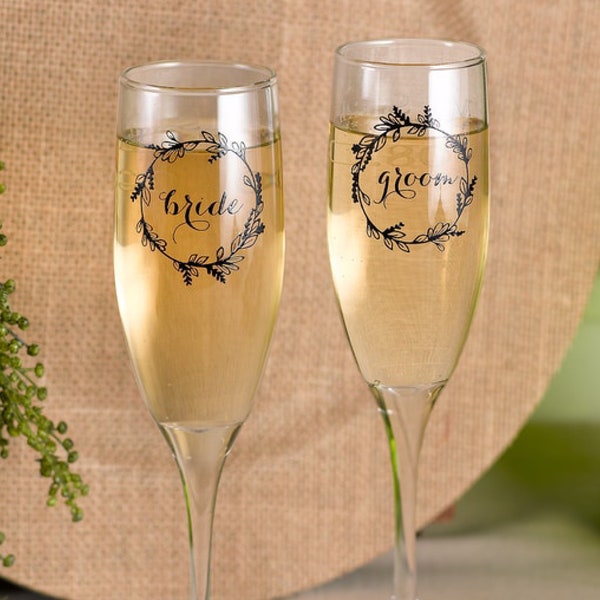 Personalized Champagne Flutes Wedding Gift for Couple Bride and Groom Gift Custom Glassware Champagne Toasting Glasses Engraved Set of 2