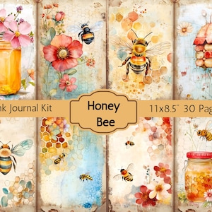 Può includere: Un kit di diario di scarto a tema ape da miele. Il kit comprende 30 pagine, misura 28 cm x 21,5 cm e presenta immagini di api da miele, barattoli di miele, fiori e favi.