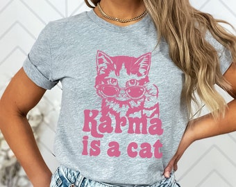 Karma es una camisa de gato, camisa Karma, camisa Taylor, camisa de gato, camisa Karma Cat, camisa Taylor Karma, camisa Swift, camisa Swift Karma