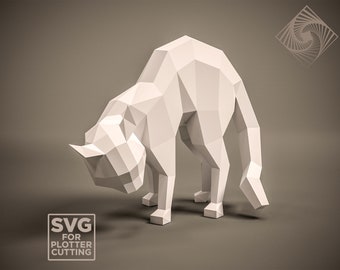 Könnte beinhalten: Weißes Papiermodell einer Katze in einer hockenden Pose. Die Katze besteht aus vielen Dreiecken und hat einen geometrischen Look. Das Modell ist zum Schneiden mit einem Plotter geeignet.