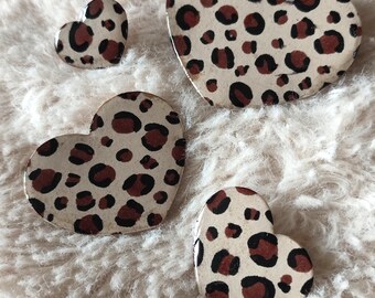 Leopard Heart Pin in resin and glitter for women