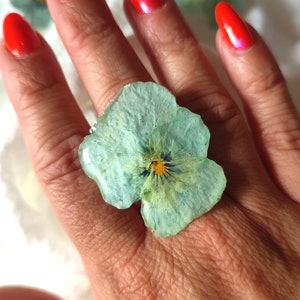 Anel de resina Pansy para mulheres