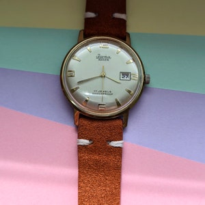 Vintage Isoma Watch Datumvenster Jaren 60 Mechanisch handopwindbaar uurwerk Herenmode en sieraden Ouderwets stuk Verguld afbeelding 4