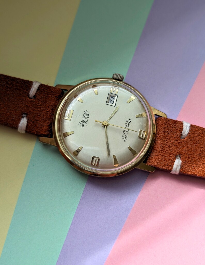 Vintage Isoma Watch Datumvenster Jaren 60 Mechanisch handopwindbaar uurwerk Herenmode en sieraden Ouderwets stuk Verguld afbeelding 3