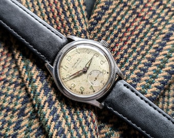 Vintage Svalan Sportsman Watch - Jaren 50 - Mechanisch handopwindbaar uurwerk - 15 robijnen/juwelen - Subseconde - Militaire stijl - Patinad wijzerplaat