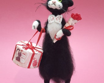 Needle felted cat in love. Felted cat as a gift   for Valentine's Day. Wool cat in love. Funny needle felt black cat. Wool cat gift.