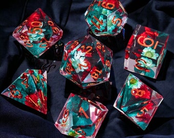 Set di dadi con fiori di loto e sott'acqua - Bellissimo set di dadi floreali colorati - Set di dadi DND - Unico, trasparente, pieno, RPG, Galaxy, Liquido