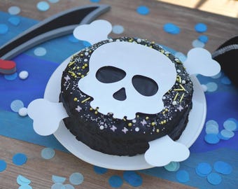 Essbare Totenkopf-Kuchendeko – kreative Tortendekoration für deine Piratenparty
