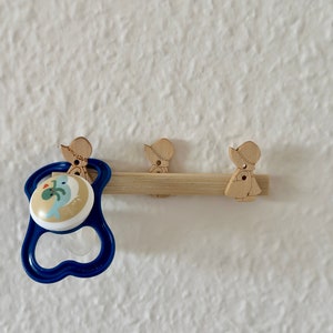 Pacifier holder/dummy holder, pacifier parking space/dummy parking space image 5
