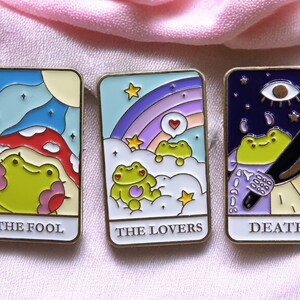 Pin's Broche Email Tarot Grenouilles Kawaii Carte de Tarot Kawaii Fun Humour zdjęcie 6