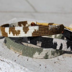 Handwoven bracelet-Minimal design-one color base - color options