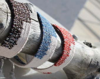 Handwoven bracelet-beize - color options - cotton-metallic threads