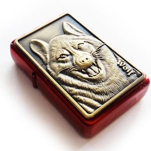 Wolf Red and Gold Lighter - Ignite your animal passion!
