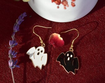 Halloween ghost earrings. Cute spooky ghost  earrings. Mismatched earrings.